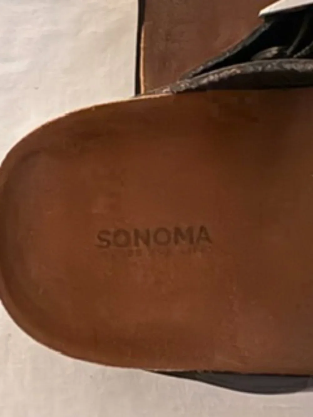 Sonoma Goods for Life Women's Leather Sandals - Picture 2 of 5
